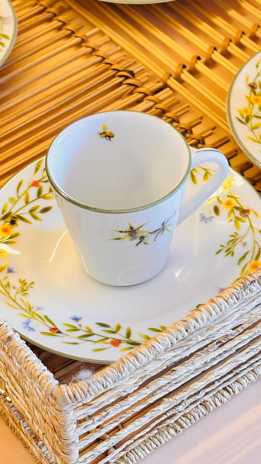 XÍCARA DE CAFÉ FLORA