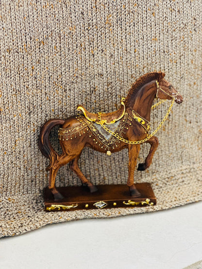CAVALO RESINA DECORADO
