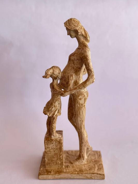 ESCULTURA "LAÇOS ETERNOS" MÃE GESTANTE COM FILHA