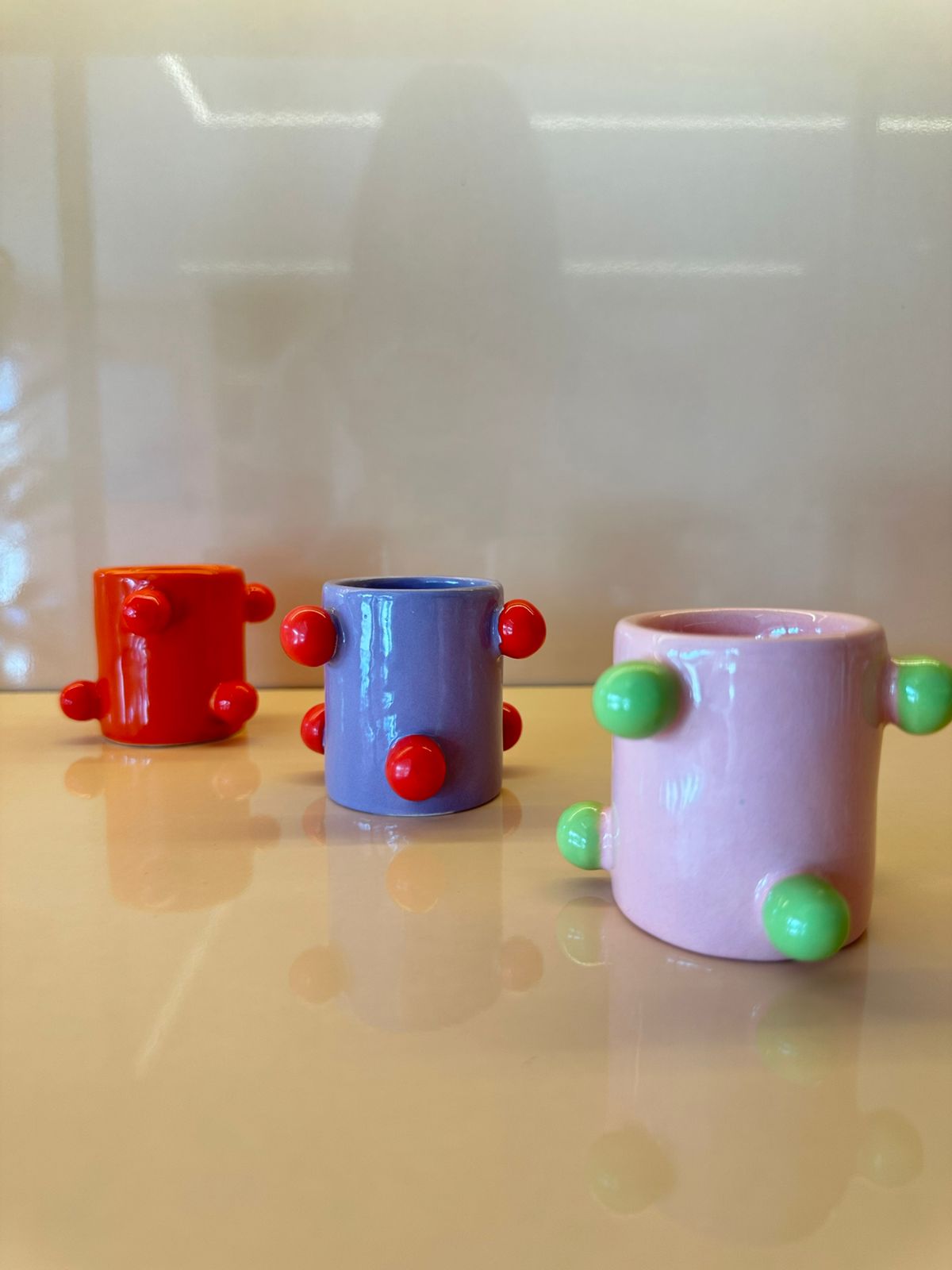 CANECA ARTÍSTICA PONTOS DE COR "LARANJA"