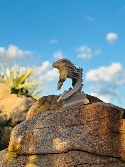 AGUIA ESCULTURA RESINA