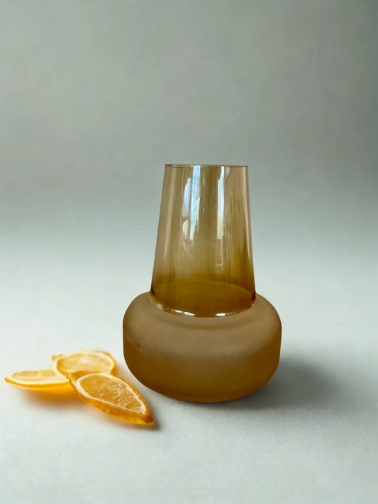 Vaso Âmbar Fosco em Vidro