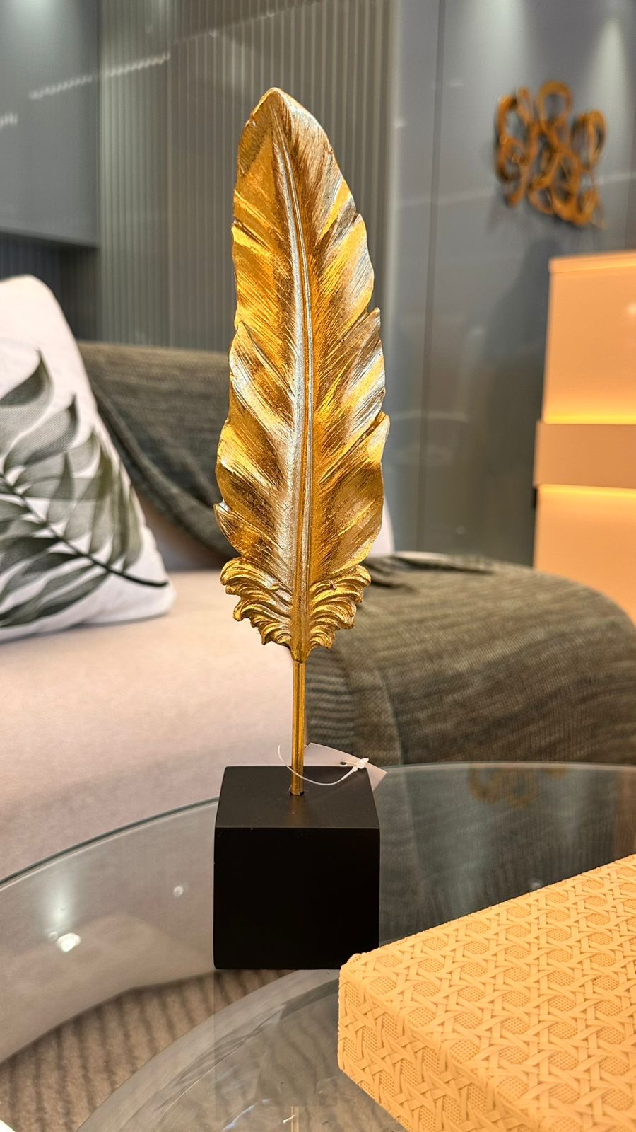 ESCULTURA EM METAL PENA
