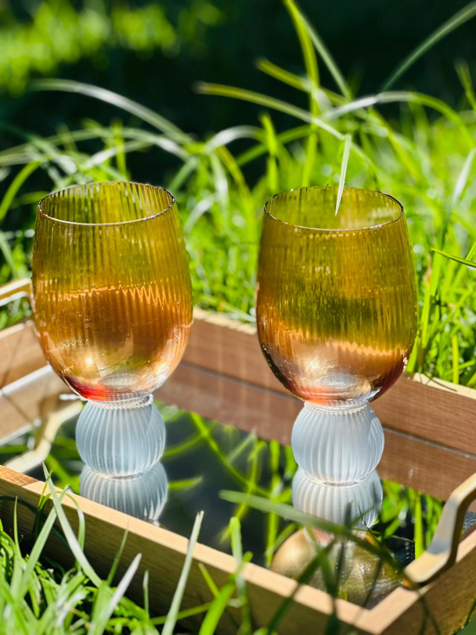 COPO LARANJA  BASE ESFERA AZUL