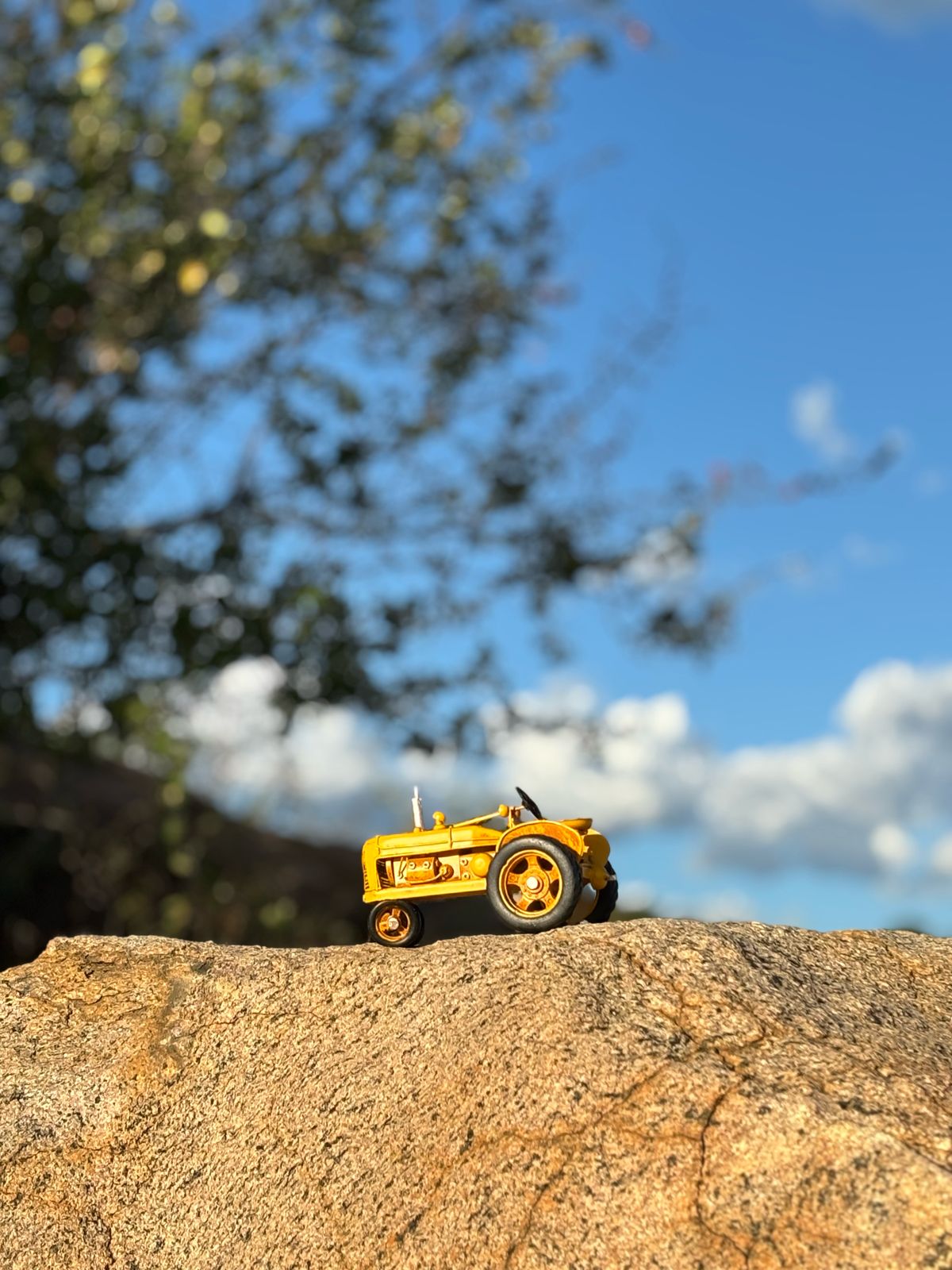 TRATOR MINIATURA VINTAGE