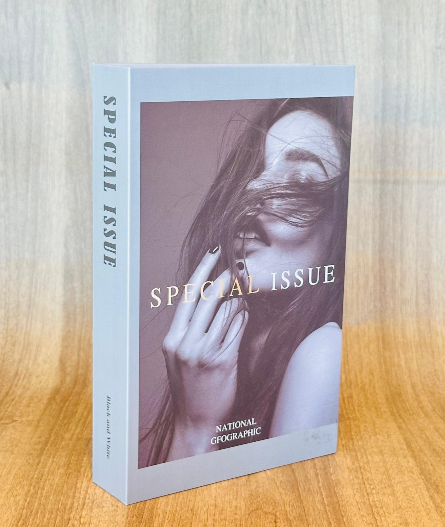LIVRO DECORATIVO SPECIAL ISSUE