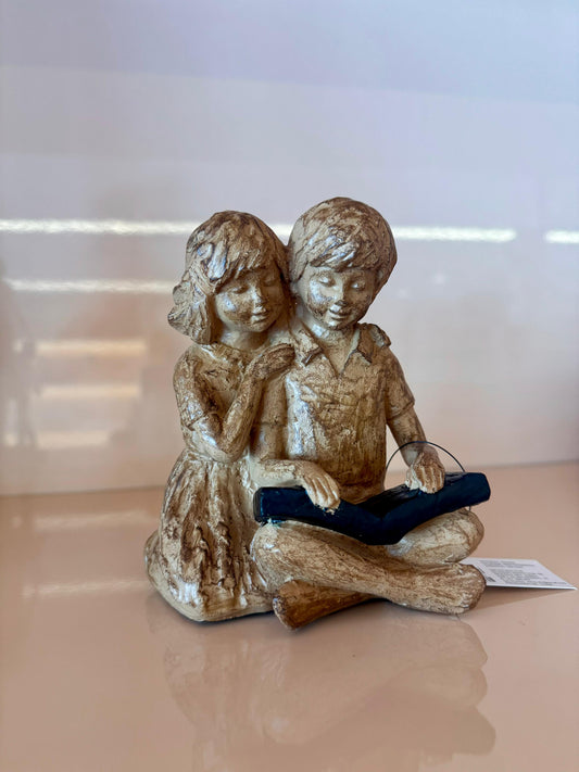 ESCULTURA  LEITURA - INFÂNCIA E AFETO